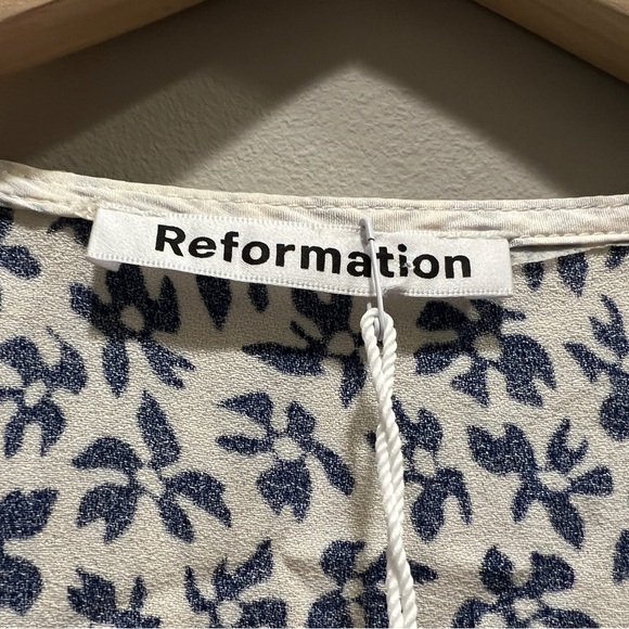 Reformation NWT Beautiful Locklin Bombay midi dress. Size 0. Sold out in stores - Picture 10 of 11